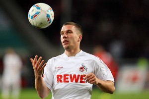 开云体育平台APP-西甲德比启示录，当巴萨皇马遇上新疆男篮，体育如何成为国家统一的隐形语言？