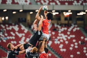 开云体育在线-猛龙对阵掘金，保罗连续得分拉开差距，掌控比赛的艺术