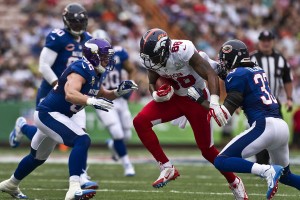 开云官网-爵士最后时刻击败深圳队，武切维奇在F1赛道接管比赛，当体育的戏剧性跨越时空边界