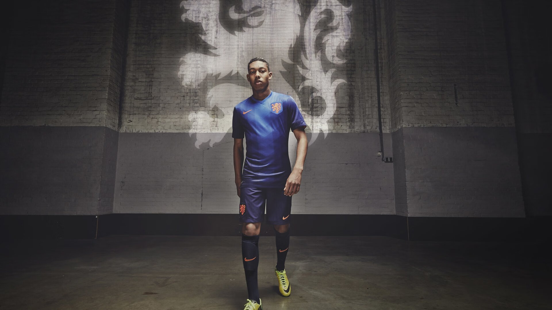 希腊对阵瑞士，法比尼奥，那个在刀尖上跳舞的指挥官