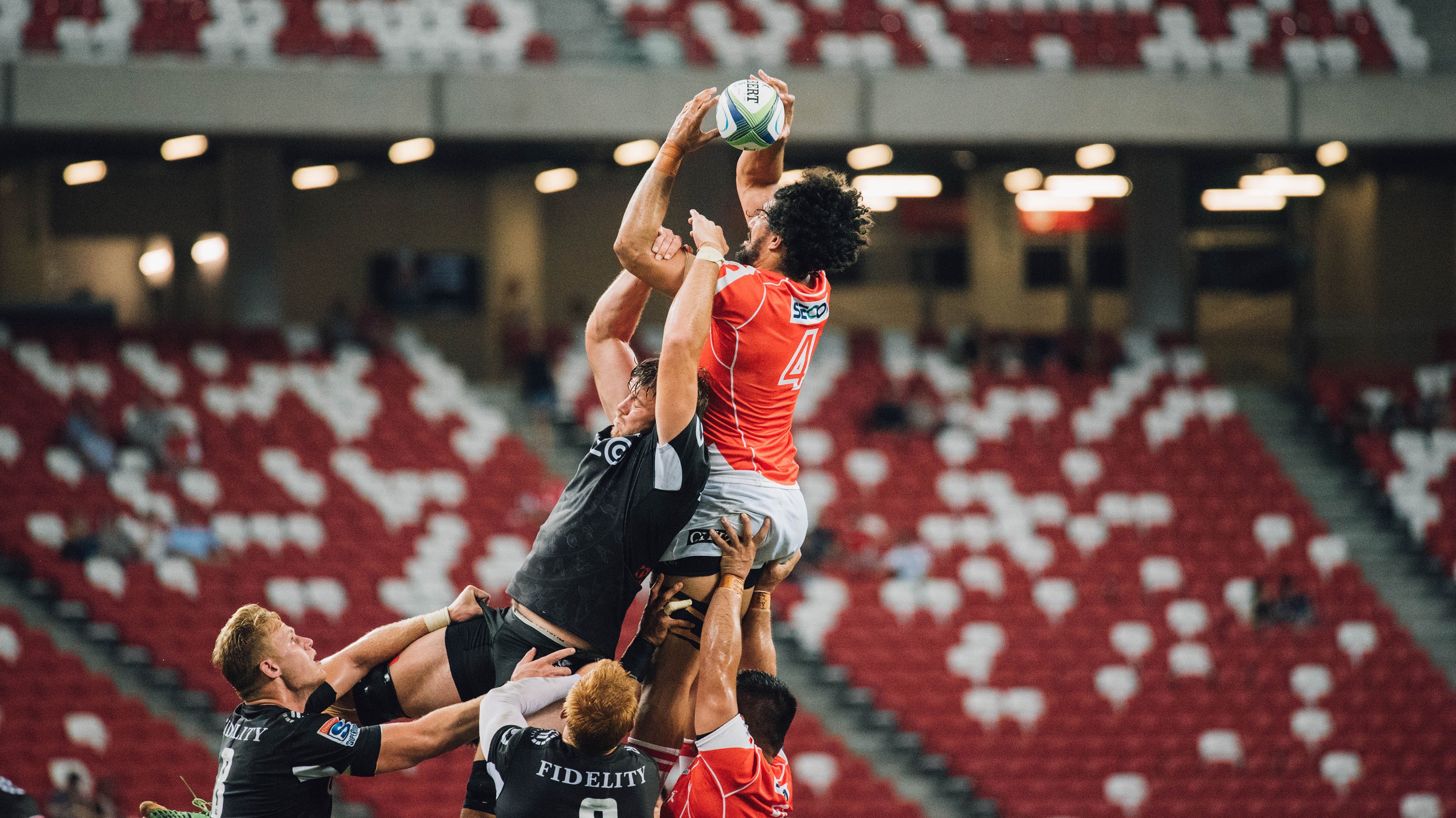 新疆队碾压雄鹿，文班亚马的统治级数据背后，篮球世界的权力转移